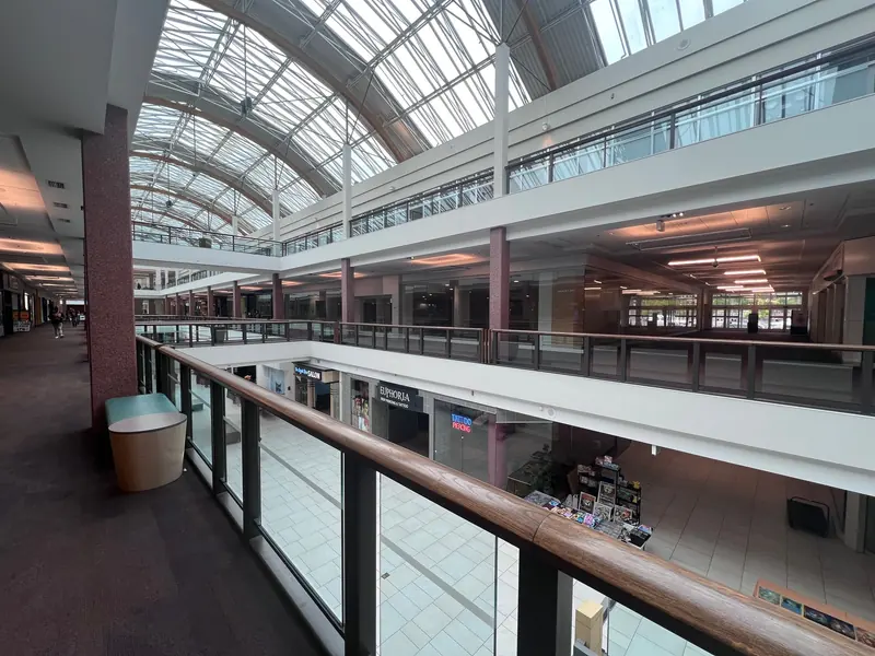 Retail unit, Yorkdale — Before